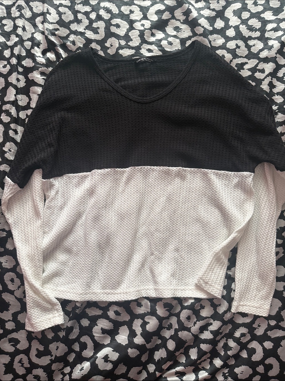 SHEIN Black and White Colorblock Long Sleeve Top